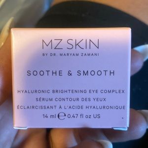 MZSKIN Soothe & Smooth